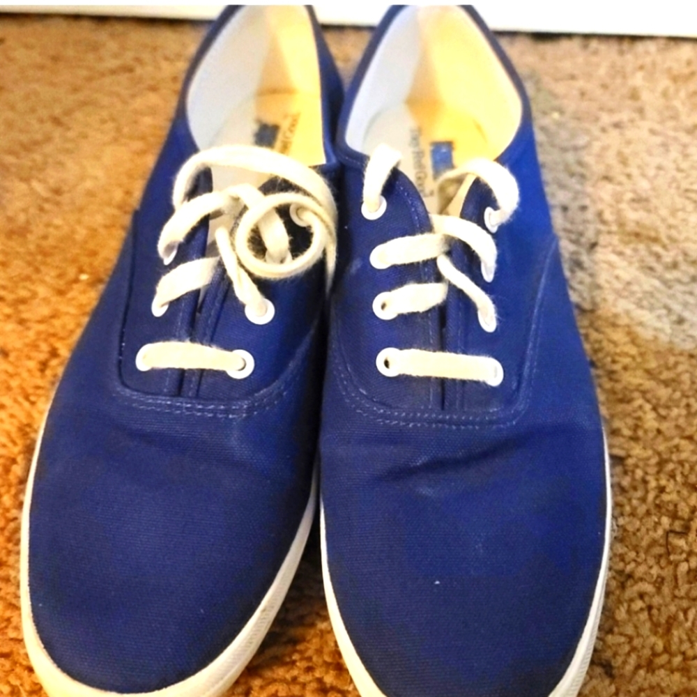 Keds size 9 Blue